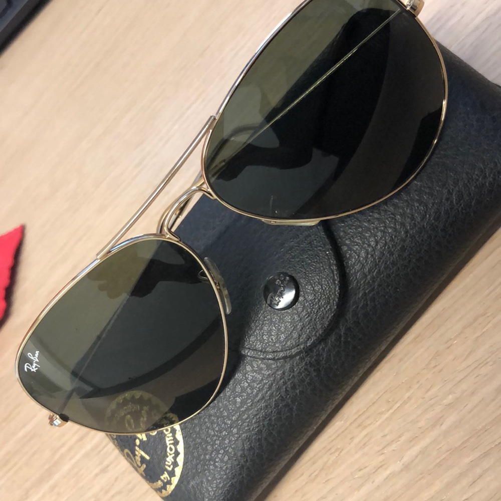 Ray Ban Aviator Sunglasses EUC